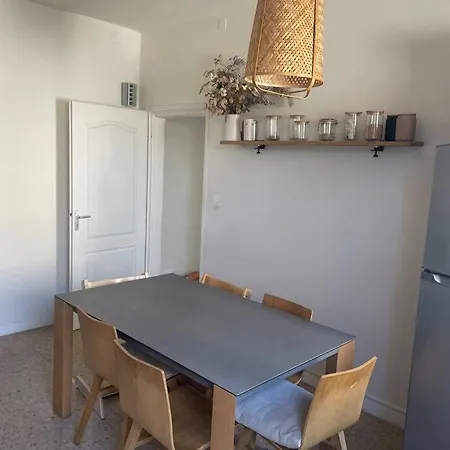 Maison Familiale - Centre D'uzes Uzes